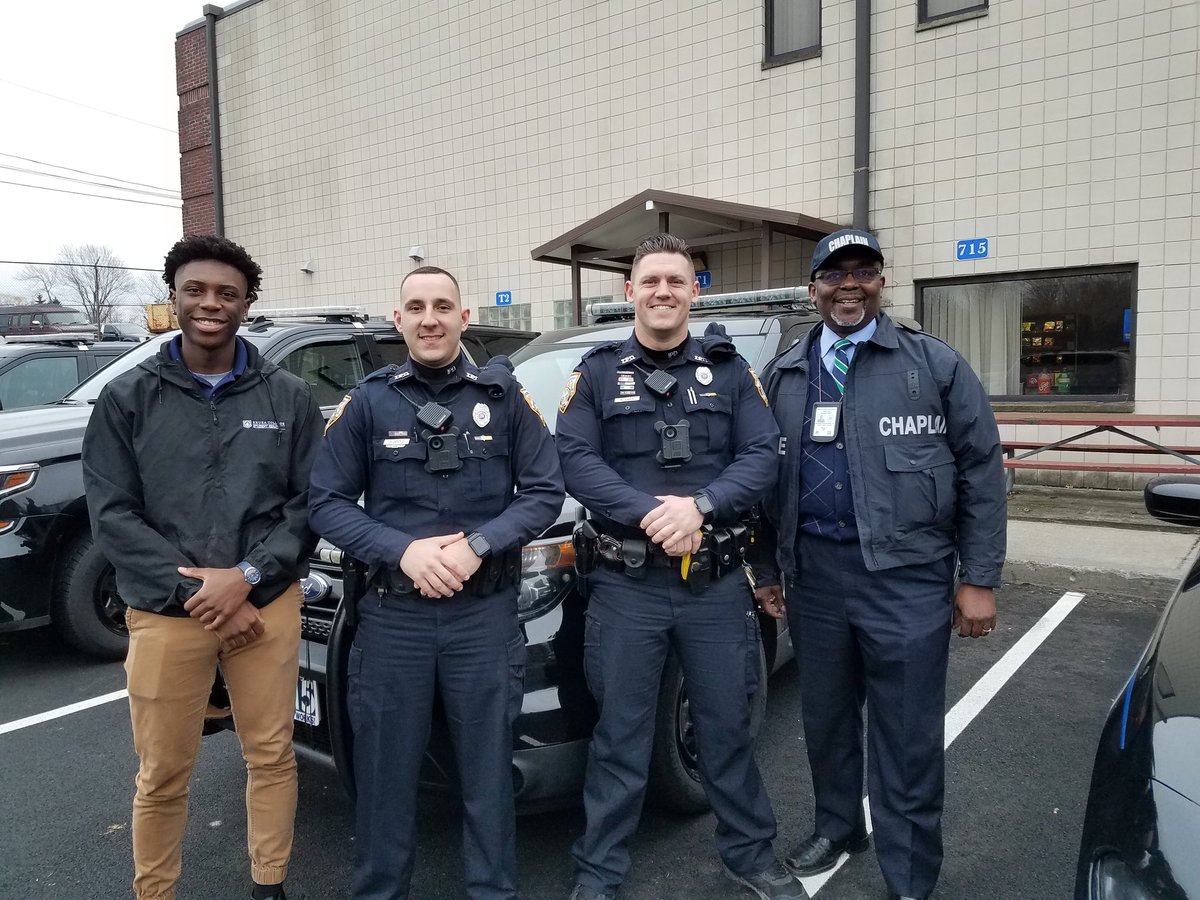 ChiefTantalo's tweet photo. IPD patrols had Xavier our Keuka College Intern along with Chaplain Randy Henderson working with them. Great partnerships with FC Chaplain Corp and local colleges. @IrondequoitPD @irondequoit_ny @FChaplains https://t.co/MGMQqwpwt9