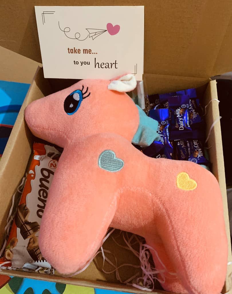 foreveryrs_____'s tweet photo. SPECIAL GIVEAWAY!!!!!!🔥🔥🔥🔥

Sempena birthday sis in january.

syarat : FOLLOW @foreveryrs_____ DAN RT this tweet.

Hadiah: 1)Surprise Box + Unicorn
              2) Food Box

Sis akan pilih DUA orang pemenang pada tarikh birthday sis 28 JAN.

Good Luck❤️ https://t.co/9RcEtNpVlL