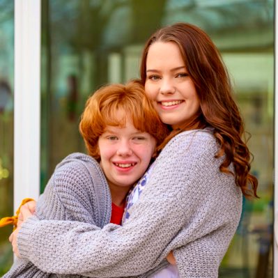 madalyn_bruner's tweet photo. #NewProfilePic #autismawareness #autismsister https://t.co/uBrb09Tav5
