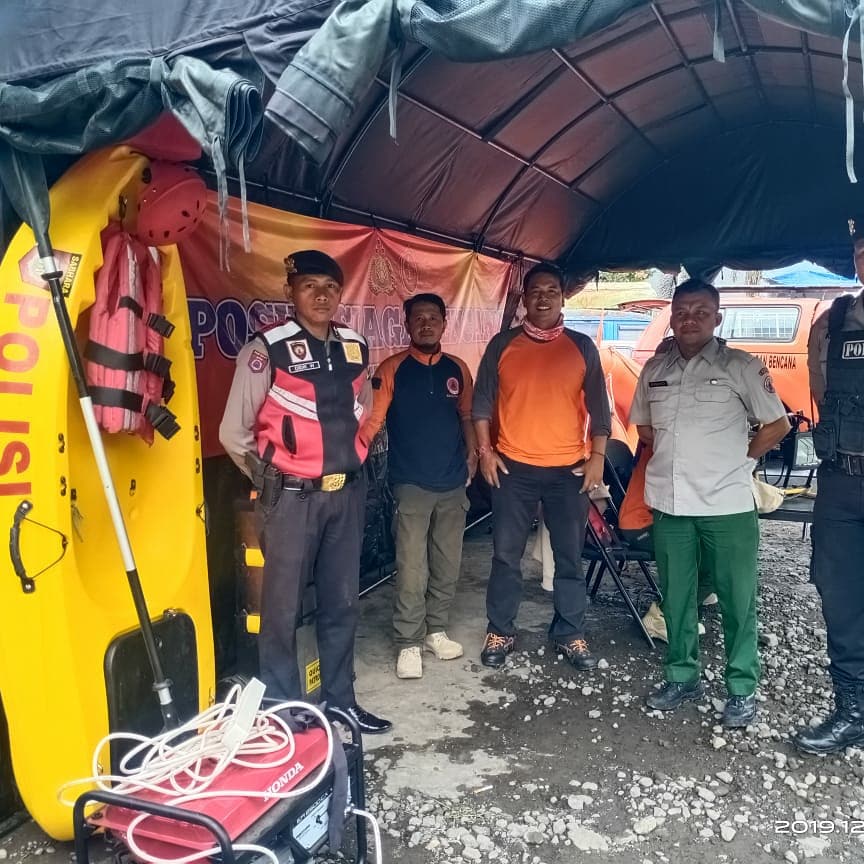 BoatengGalon's tweet image. SAT SABHARA POLRES BATU

Pers Sat Sabhara melaksanakan Apel Siaga Bencana dan koordinasi dengan BPBD Kota Batu dan instansi terkait guna antisipasi Bencana Alam yang terjadi di Wilayah Hukum Polres Batu.

#sabhara
#dalmas
#raimas
#sabharajaya
#sabharasejati
#sabharabackbone