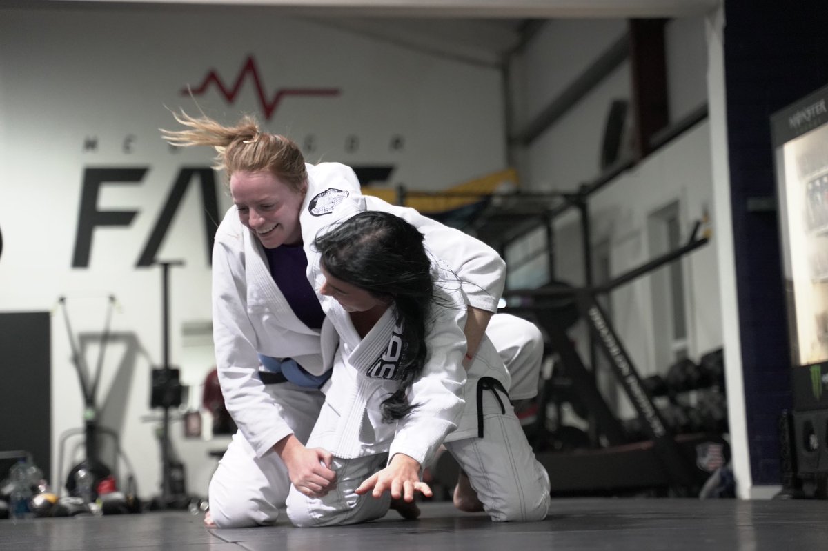 sbgnaas's tweet photo. Last call for our 8 week beginners BJJ course starting Monday the 6th of January. Cost €99. 
Classes are Monday and Wednesday at 6pm-6-45pm. 
DM to book your place! https://t.co/RwUqBXEABx