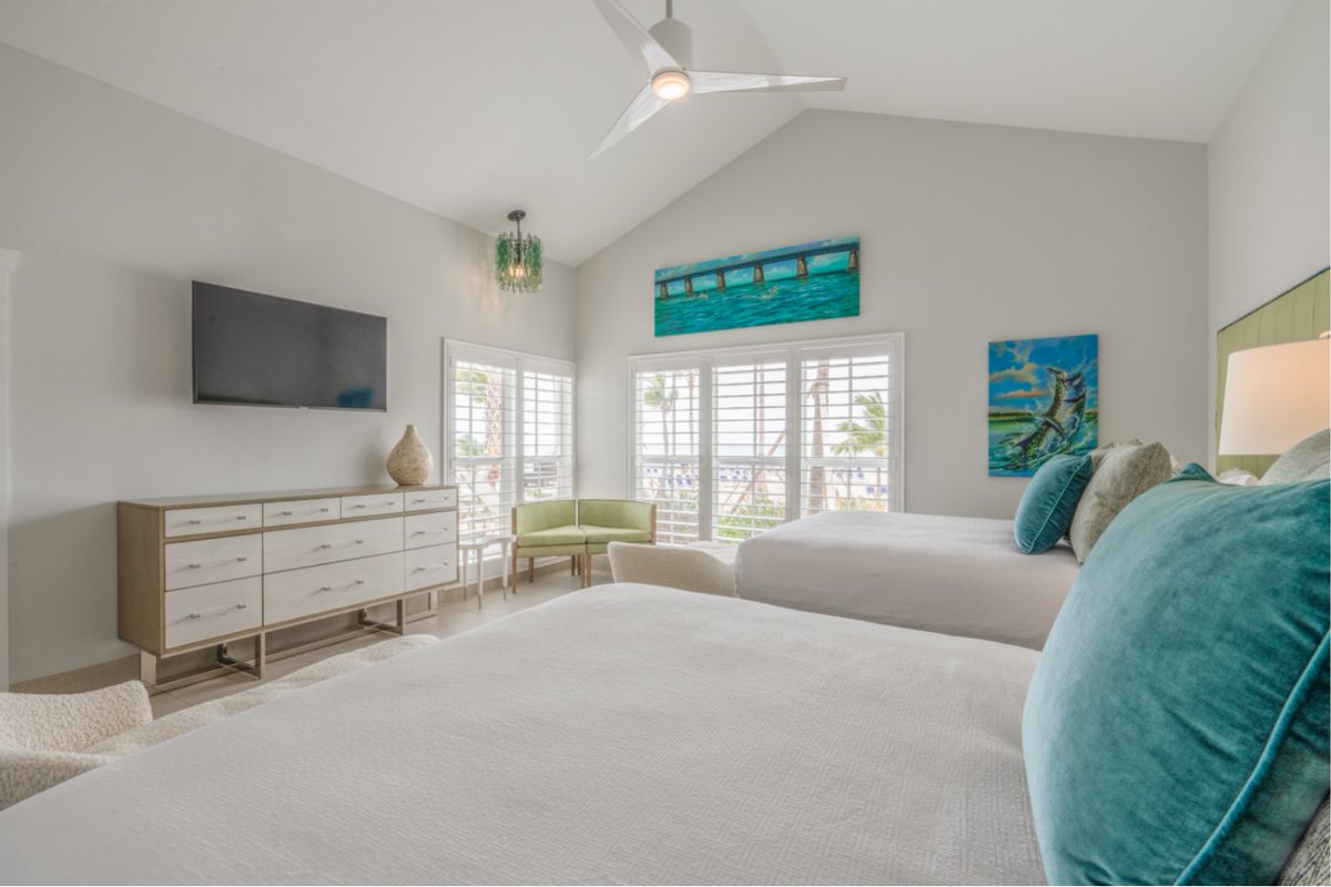 Islander Resort (@islander_resort) on Twitter photo Treat yourself this year!
Check out our Flats Ocean Front Deluxe 2 Queen Junior Suite, part of our unparalleled collection of Oceanside Specialty Suites.  
Can you imagine it?  
islanderfloridakeys.com/oceanside-spec… Treat yourself this year!
Check out our Flats Ocean Front Deluxe 2 Queen Junior Suite, part of our unparalleled collection of Oceanside Specialty Suites.  
Can you imagine it?  
islanderfloridakeys.com/oceanside-spec…
