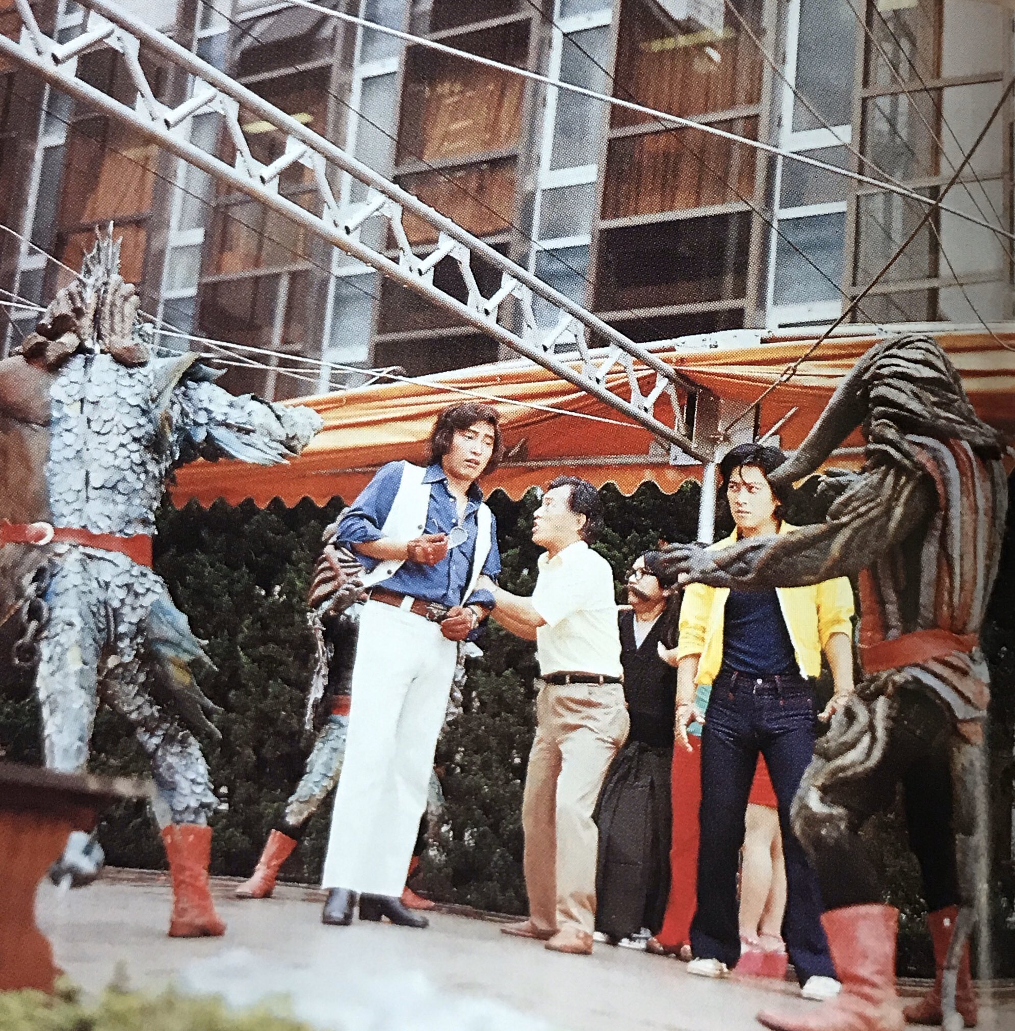 ロケ地大画報 仮面ライダーx第27話ロケ地は新宿伊勢丹ではなく今はなき伊勢丹吉祥寺店の入っていたf Amp Fビル屋上でした Twitter