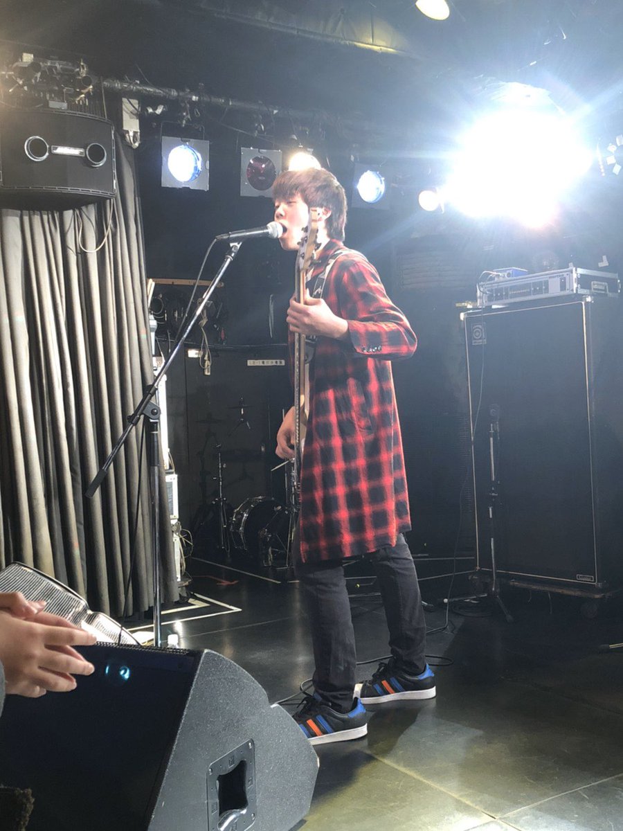 SHAKESALMON2's tweet photo. HEAVEN'S ROCK宇都宮 VJ-2ありがとうございました！今までで1番最高のライブになりました！お客さんもたくさんの方が来てくれて盛り上がり��端なかったです！最後にふさわしいライブとなりました！これからもメンバーそれぞれ音楽は続けていきますのでまた機会がありましたらよろしくお願い致します！ https://t.co/HUtCpmj1SD