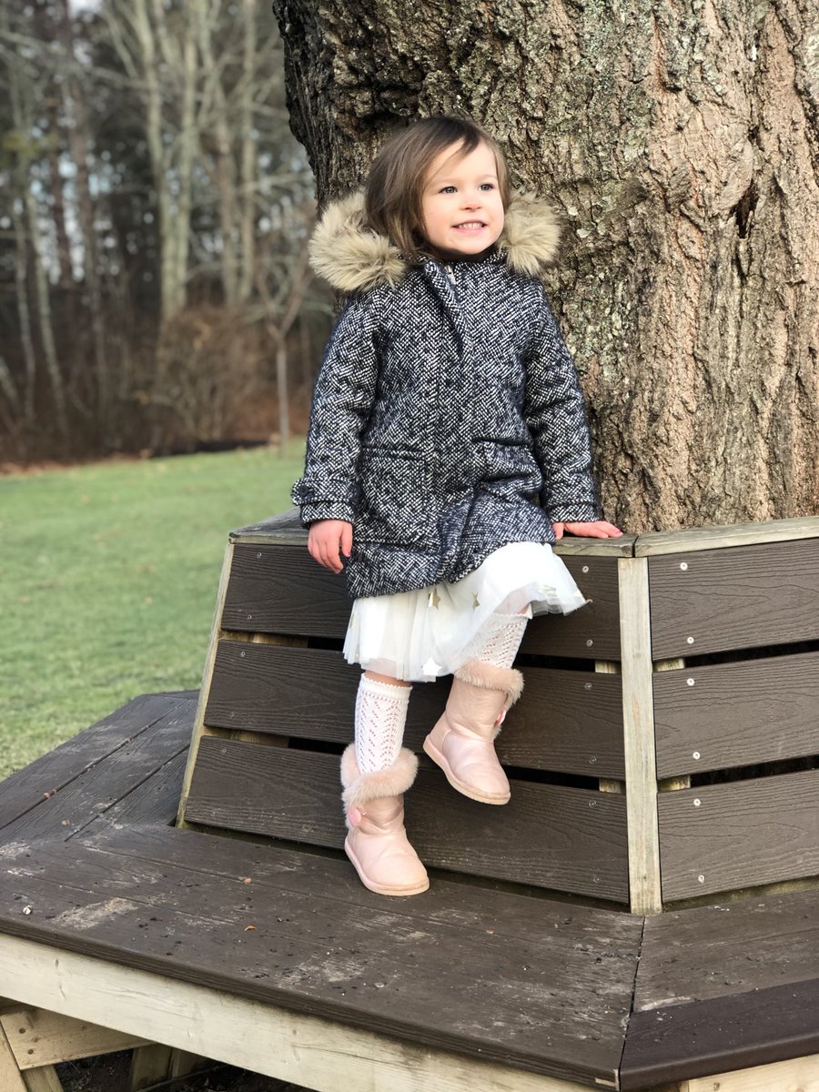 Klynzer's tweet image. Mini models ~ look out world ! #minimodel #model #modelinthemaking #minishoot #sisters #