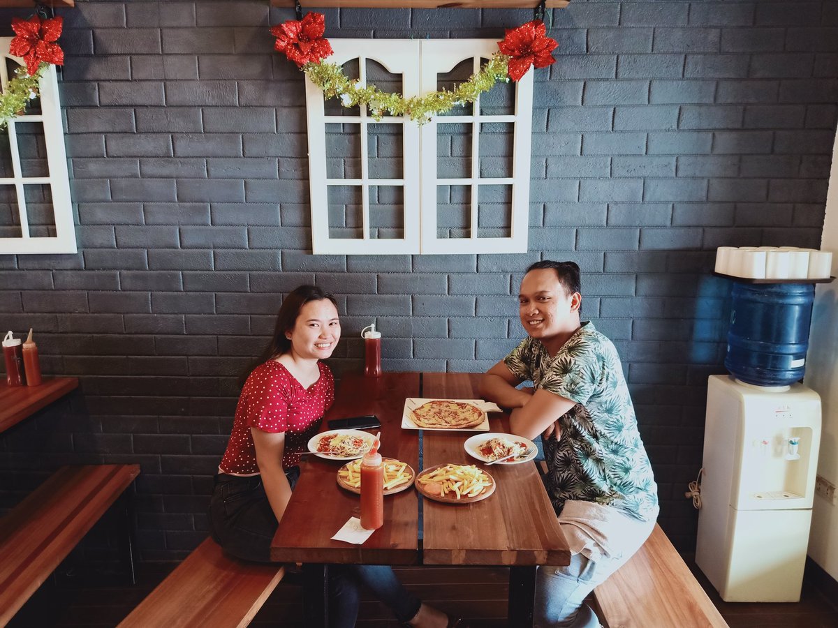 shannaxzz's tweet photo. Thank you for today my BFF. I really appreciate ur effort. More chika and kulitan with u nxt yr☺️ #firstdate2020 https://t.co/j4OUsLHRcY