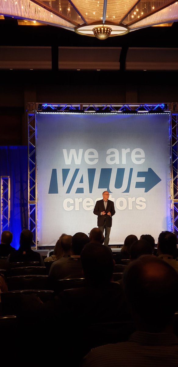 micarnasciali's tweet image. &quot;Be more than better ... be special!&quot; Ted Bott @ #KNC2020 #engineeringunleashed
