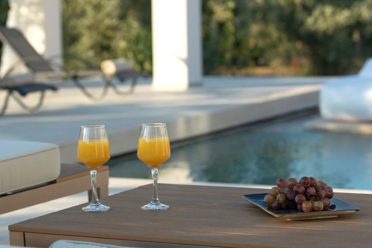 LefkadaHoliday's tweet photo. Summer is coming! Book now and get a 10% discount for a brand new stylish villa located only 800m from beautiful Ai Giannis beach!
.
https://t.co/hgiWc2o4rP
.
#specialoffer #luxuryrentals #booknow #lefkada #lefkadabeaches #discounts #summer2020 https://t.co/yX2zU4t2GE