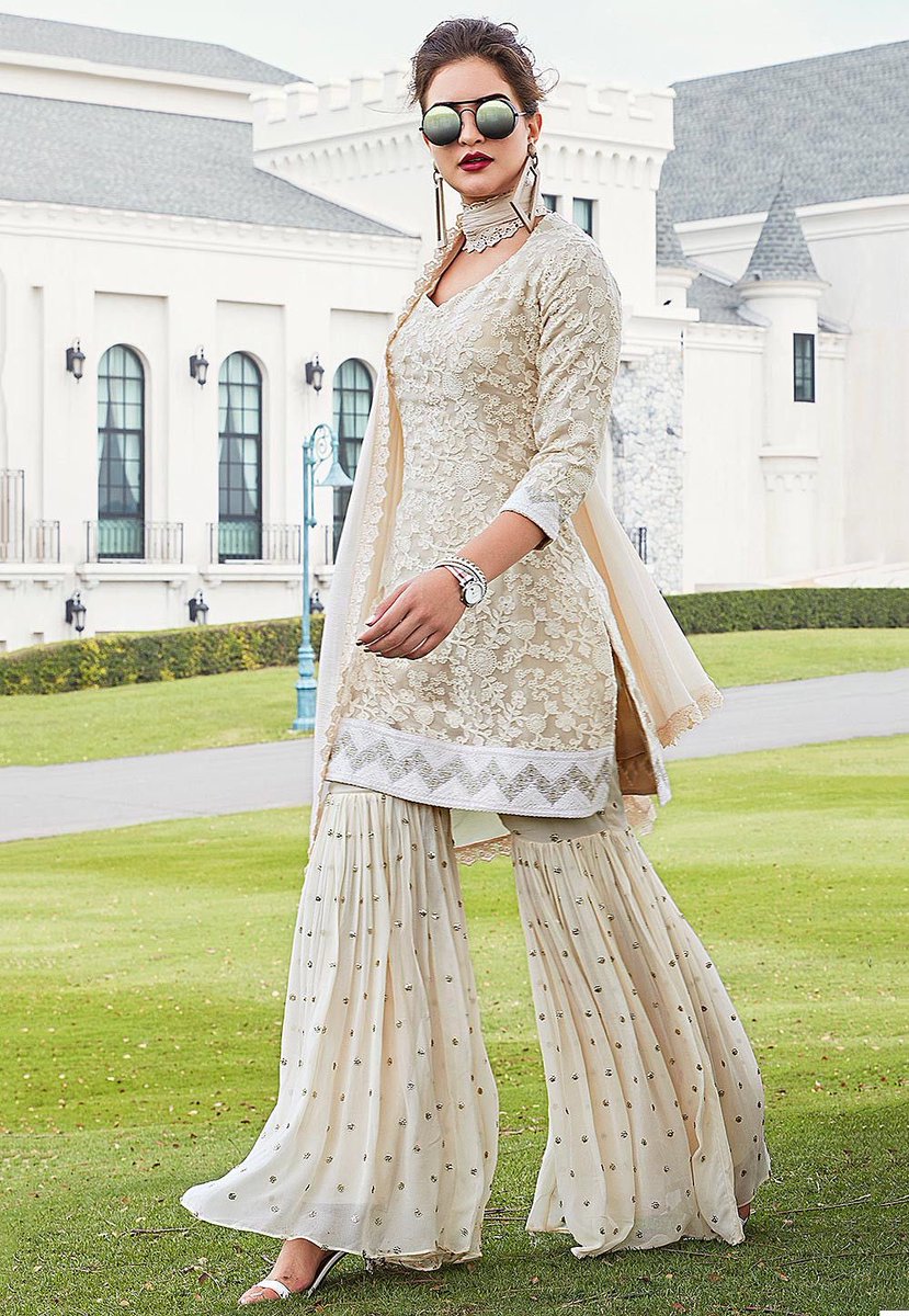 UtsavFashion's tweet photo. Pakistani, Straight or Abaya style make your choice! Every single suit from our latest collection is gonna make you feel trendy.
Shop the link: https://t.co/jd1FQ2kv72
#salwarsuit #abaya #pakistani #straight #zari #resham #newarrivals #newyears #styleresolution #fashiontherapy https://t.co/kOCnMJaGc8