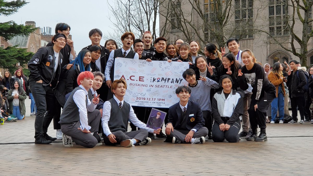 yuchandoit2's tweet photo. A.C.E & Kompany group photo
-lookit fluffy hair Donghun
-smiley/reaction master Jun
-MESSYHAIR CHEEKS CHAN
-pocket-sized BK hearts & peace signs
-hot as heck Wow-nim
#ACEinSeattle #ACE #에이스 #Kompany https://t.co/hKEnbXanU1