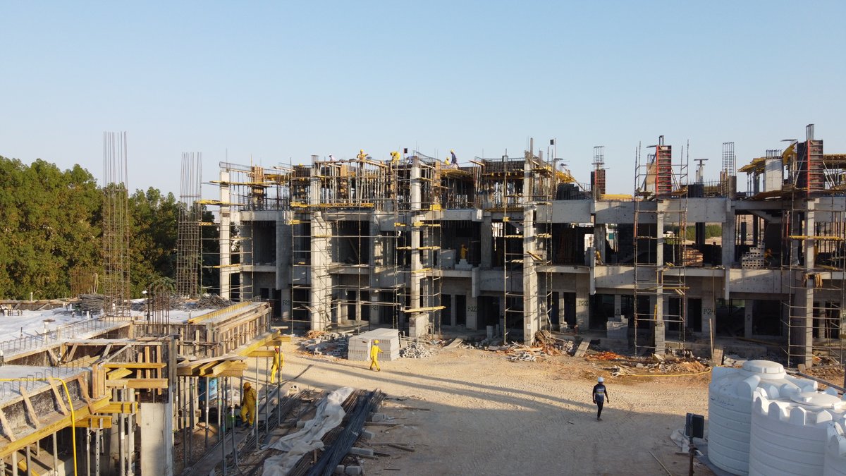MalikDevs's tweet photo. Aerial shots of our ongoing construction work at Rose Village, Muscat Hills. Want to know more about Muscat's latest free-hold lifestyle destination? Call us now! #oman #muscat #freeholdproperty #construction #rosevillage #MaysanProperties #MalikDevelopments https://t.co/dlTZsuYDSX