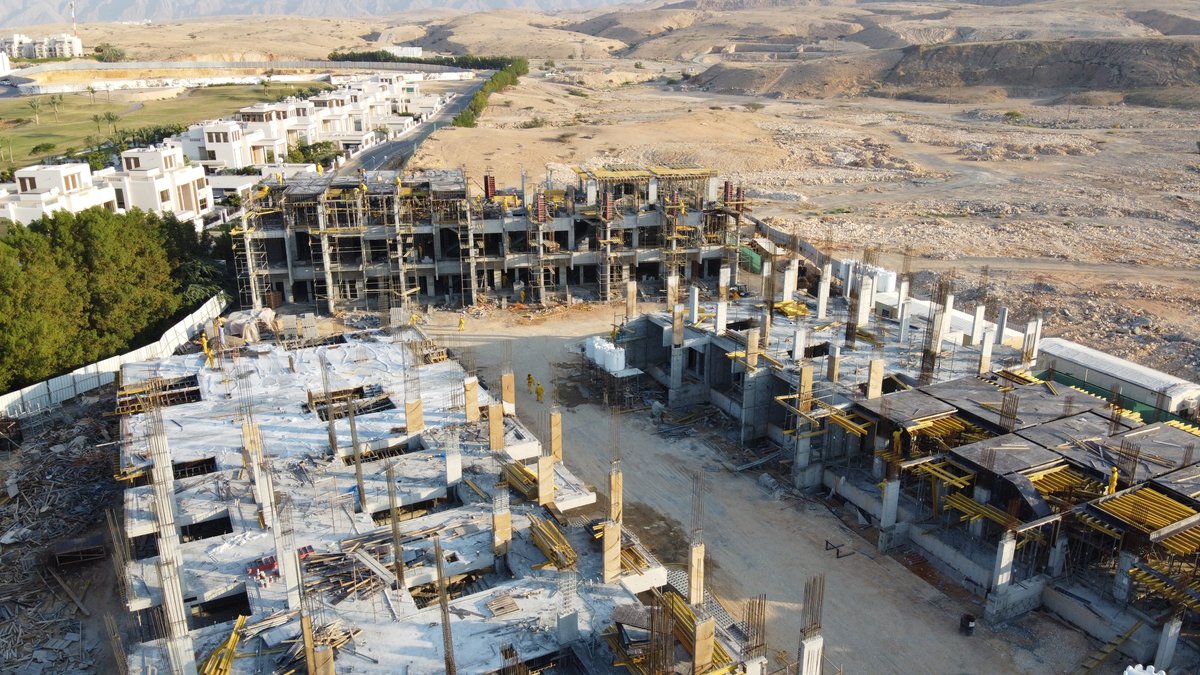 MalikDevs's tweet photo. Aerial shots of our ongoing construction work at Rose Village, Muscat Hills. Want to know more about Muscat's latest free-hold lifestyle destination? Call us now! #oman #muscat #freeholdproperty #construction #rosevillage #MaysanProperties #MalikDevelopments https://t.co/dlTZsuYDSX