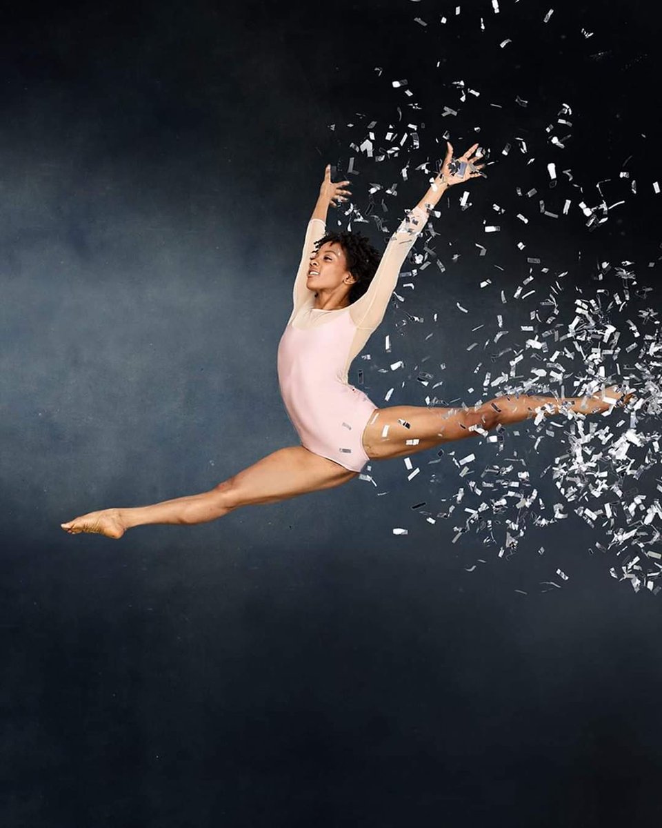 Start 2020 with a burst of energy. Catch a striking dance performance from @alvinailey, today or tomorrow at @nycitycenter!  💃
(📸: @alvinailey on IG)