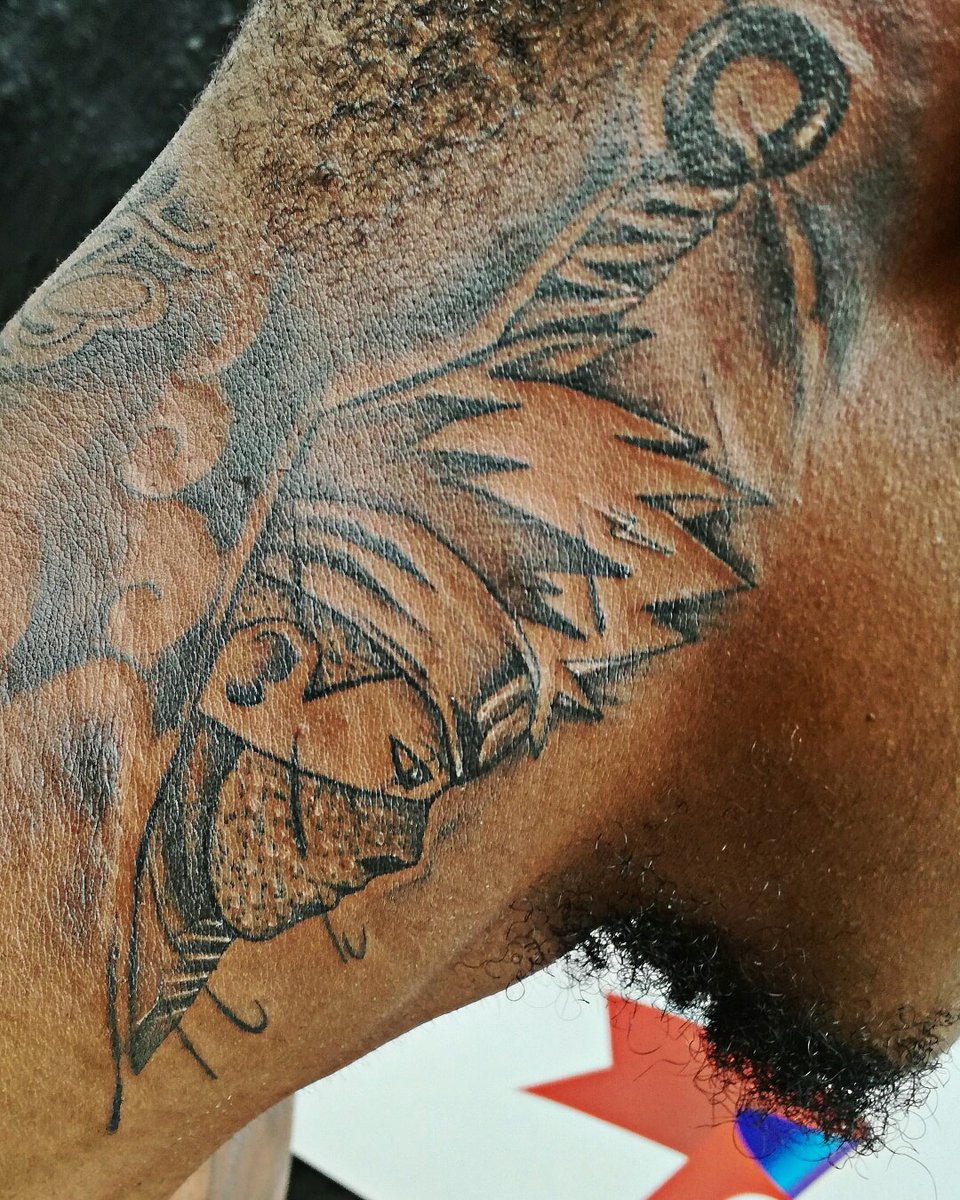 uncle_neloh's tweet photo. My new new ink done by @sbuwamatattoo  @sowetoiink , filling up the neck😈. #Kakashi https://t.co/P0zkhpjNTb