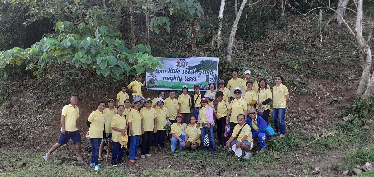_msaacv's tweet photo. She was just dreaming about this a few years ago, I can still remember how she kept on saying that it only takes one seed to make a forest and now look at her making her dreams come true 😍 Tho dis is just the start, thank u for making a difference!
#10years
#ItStartswithaSeed https://t.co/IETnSKKsVc