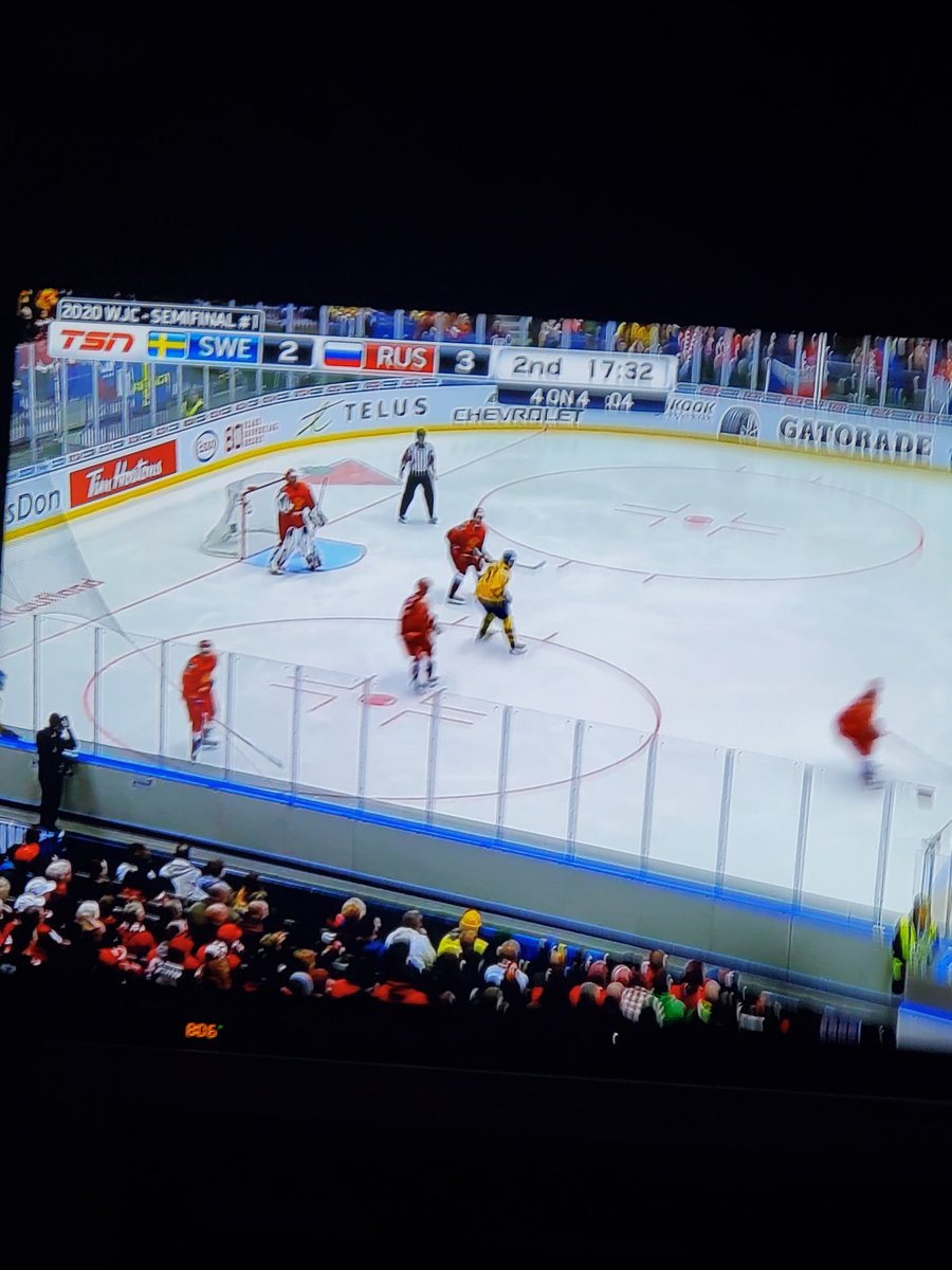 haner22's tweet photo. 6 am wake up check,bacon n eggs check,fresh ground coffee check #2semis #WJC2020 #TeamCanada #gocanadago. https://t.co/TSN9XShUqL