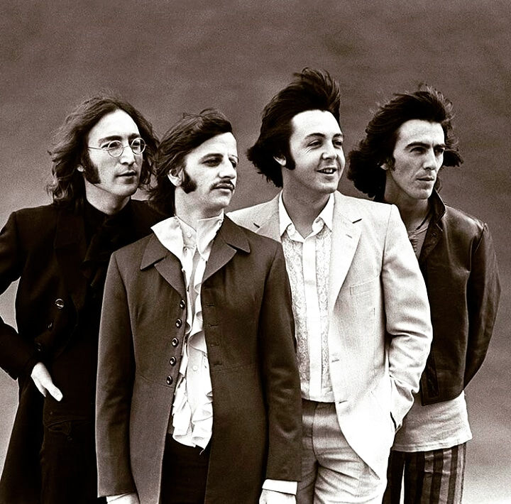 DWebzine's tweet photo. Un día como hoy en la historia del Rock
4 de enero de 1962, en las oficinas de NEMS Enterprises, los Beatles daban una entrevista para el programa de radio de la BBC The Public Ear. La entrevista fue grabada por Michael Colley después de una sesión de grabación en Abbey Road. https://t.co/pnPxrD6ZFu