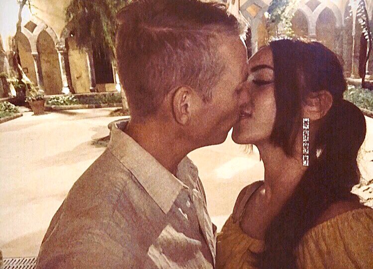 JessieBull's tweet photo. Baby Daddy 💛👶🏼 https://t.co/eYNnS2A7O7
