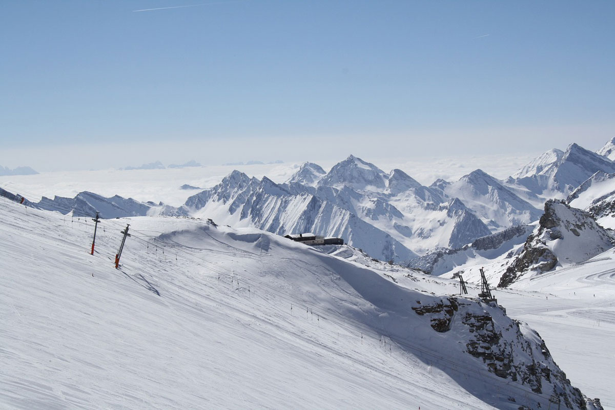 Tirol_info's tweet photo. Tirol is perfect voor de wintersport, maar het Zillertal met haar skigebieden doet daar nog een schepje op.

#zillertal #wintersport #tirol #ski #sigebied #sneeuw

https://t.co/ZMeQqfrLuL https://t.co/fxF62rex2S