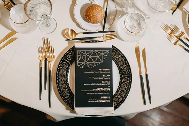 This tabletop screamed luxury! The black and gold accents beautifully elevated the table's design.

Design + Planning: @erganic
​Photography: @lovemedophoto
​Venue: @batterygardensnyc
​Floral design: @designsbyahnnyc
​Cake: <a href="/milkbarstore/">Milk Bar</a>
​Cake toppers: @… ift.tt/36sLMPe