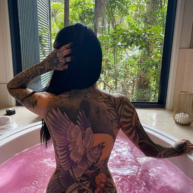 xocloeee_'s tweet photo. Love my tatoo https://t.co/9rmivwKkED