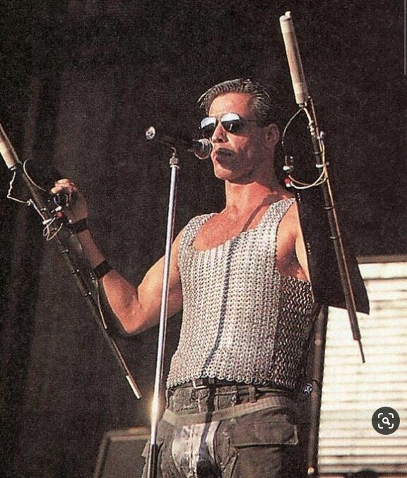 Happy birthday TILL LINDEMANN!!!!! 