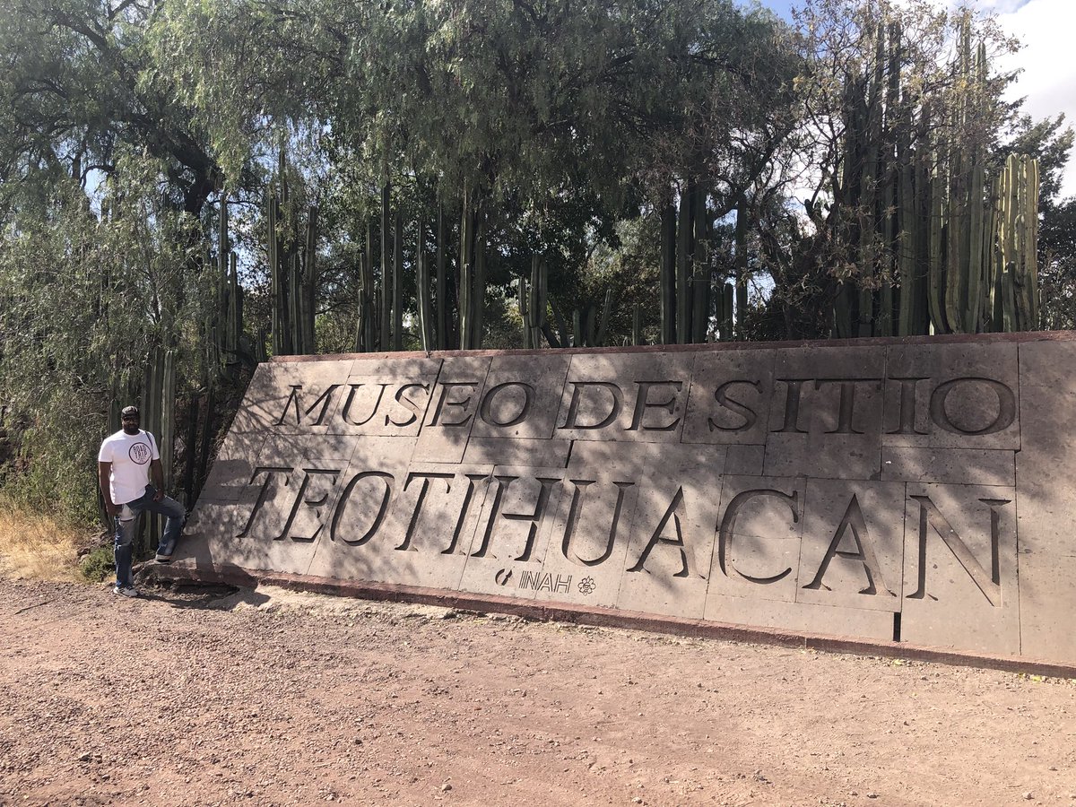 stem_math's tweet image. The great pyramids of Mexico are stunning!