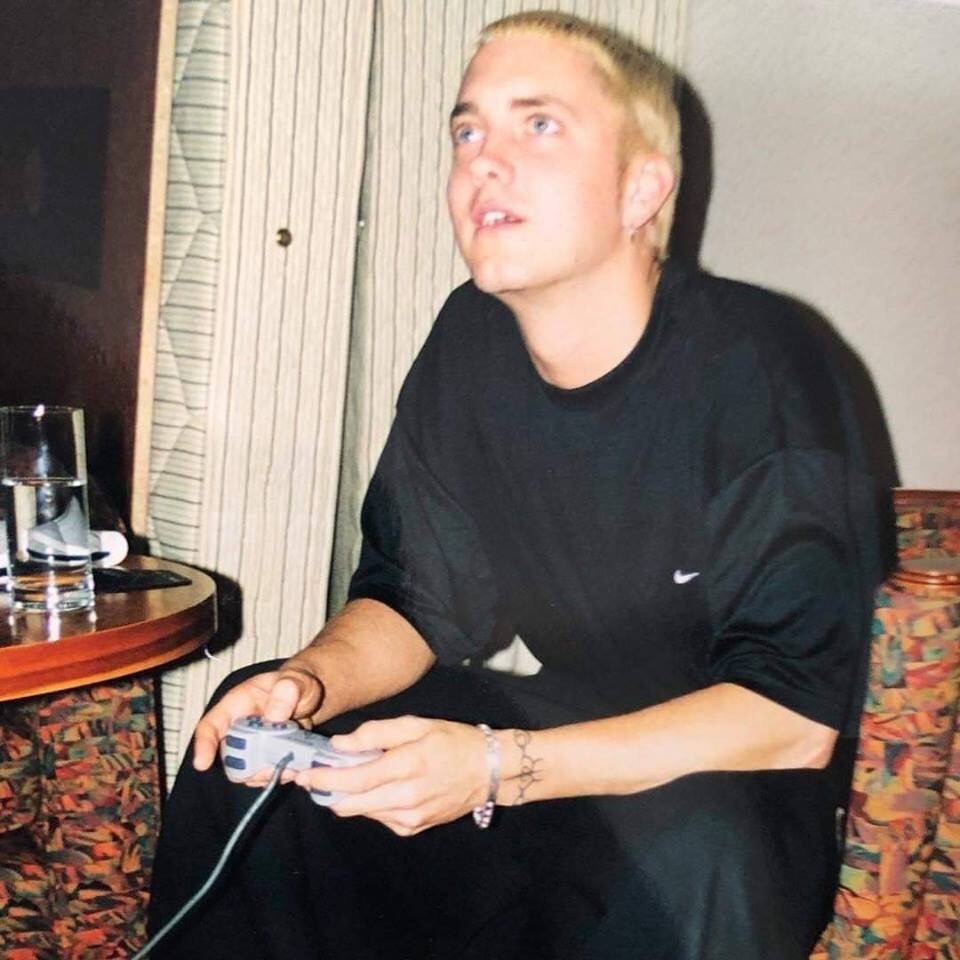Eminem_Posts__'s tweet photo. Blessing your timeline with happy Eminem pics ☺️♥️ https://t.co/Bea5jhj3u0