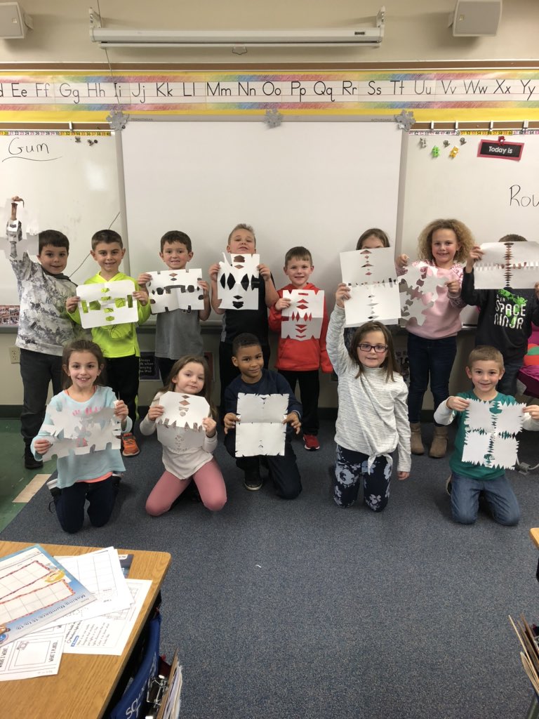 MissRoutch's tweet photo. Learning about Snowflake Bentley and symmetry resulted in some pretty cool snowflakes! ❄️ @FB_elem https://t.co/Knm0oivABo