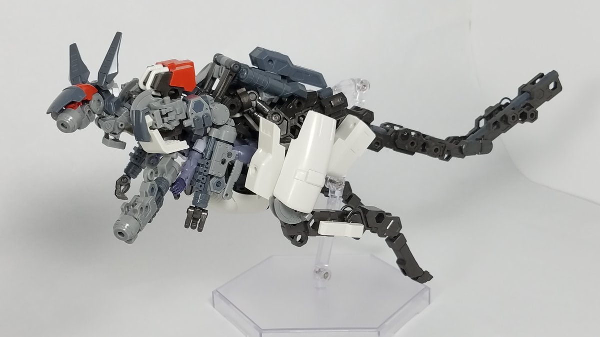sapix0017's tweet photo. #ヘキサギア
第三世代有袋類型ヘキサギア「ブロック・ラビー」、設定7割ぐらいだけど本体は完成です！
有袋類型ということで、お腹にガバナーを乗せたときになにをさせるか、を考えた機体です
一押しポイントは後ろ足つま先　アビクロのあまりパーツをカットしたものだけど、あまりにもドンピシャ形状 https://t.co/YM2fvOi25v
