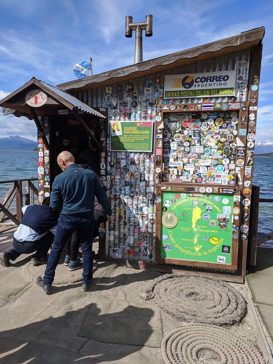 jean_onge's tweet photo. Ushuaia, Argentina. Le bureau de poste de la fin du monde, le plus austral sur la planète. On peut y poster une carte postale et faire estampiller son passeport. En ce moment/ presently - 4 janvier 2020. https://t.co/T9gP3PaQPt