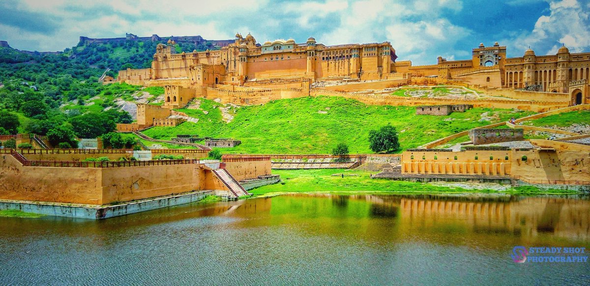 ShotSteady's tweet photo. @ShotSteady SteadyShotphotography #amberfortjaipur #royalrajasthan #royaljaipur #royalfort #Tourist #goldview #naturephotography @NYFA @TravelsPhoto @500px @PPMagazine @DPMagazine @NatGeoPhotos @AndyKatzPhoto @cmittermeier @DCamMag https://t.co/VzqOk65SBq