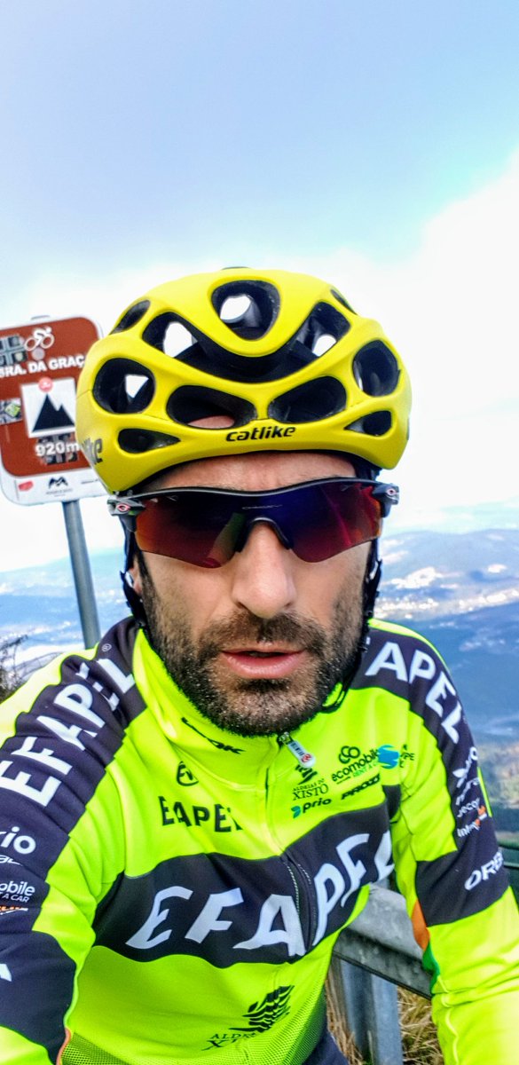 Tiagomachado85's tweet photo. Primeira subida à Sra da Graça com as cores da @EFAPEL_ciclismo
EFAPEL #YellowTeam2020 #aldeiasdoxisto #Ecomobile #Fullracing #PRIO #prozisathletes #prozis #exceedyourself #catlike #polisport #bkool #fullwear #veloflex #zeksa #aguasdovimieiro #intermarcheOvar #grandehoteldoluso https://t.co/iUp0EbFBiG