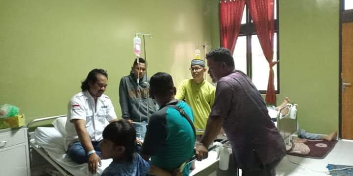 EDDYSANTRI's tweet photo. Saat sy berjuang di Pilpres 2019 lalu secara swadaya bahkan hingga masuk RS dan berhasil mengantar pasangan Jokowi - Maruf ke Istana, sy sangka Presidennya itu Pak @jokowi . Tapi sy salah fatal setelah saat ini sy tahu bahwa yg berkuasa di Republik ini adlah LBP. https://t.co/nfETdzGQbG