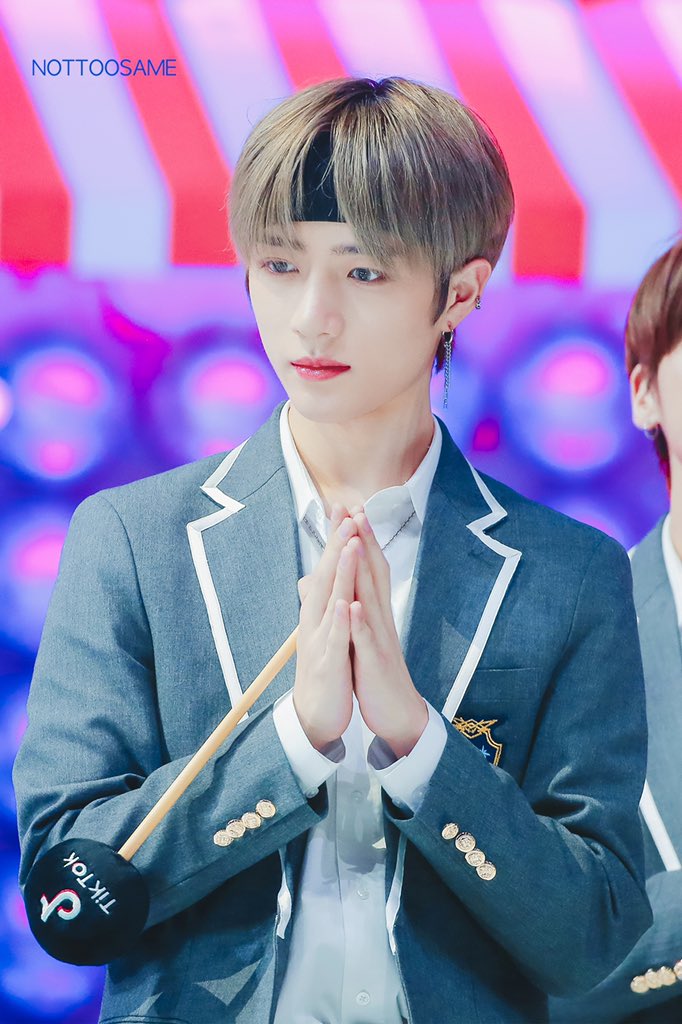 TXT Menang Best New Artist (Rookie of The Year) dan Tampil ...