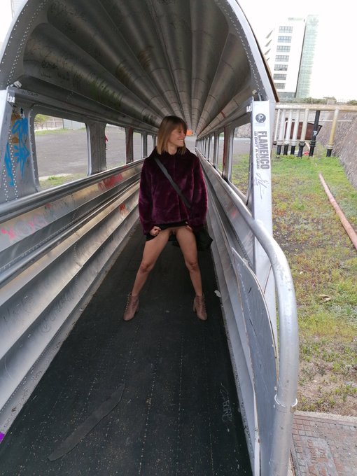 Paseito por la ciudad #Enero2020  haciendo shopping por el d&iacute;a de los #reyesmago 🎀🎀⬇️⬇️⬇️ #Almasol12<a href="/tag/enero2020"class="tags">#Enero2020</a><a href="/tag/almasol12"class="tags"><span>#almasol12</span></a><a href="/tag/reyesmago"class="tags"><span>#reyesmago</span></a>