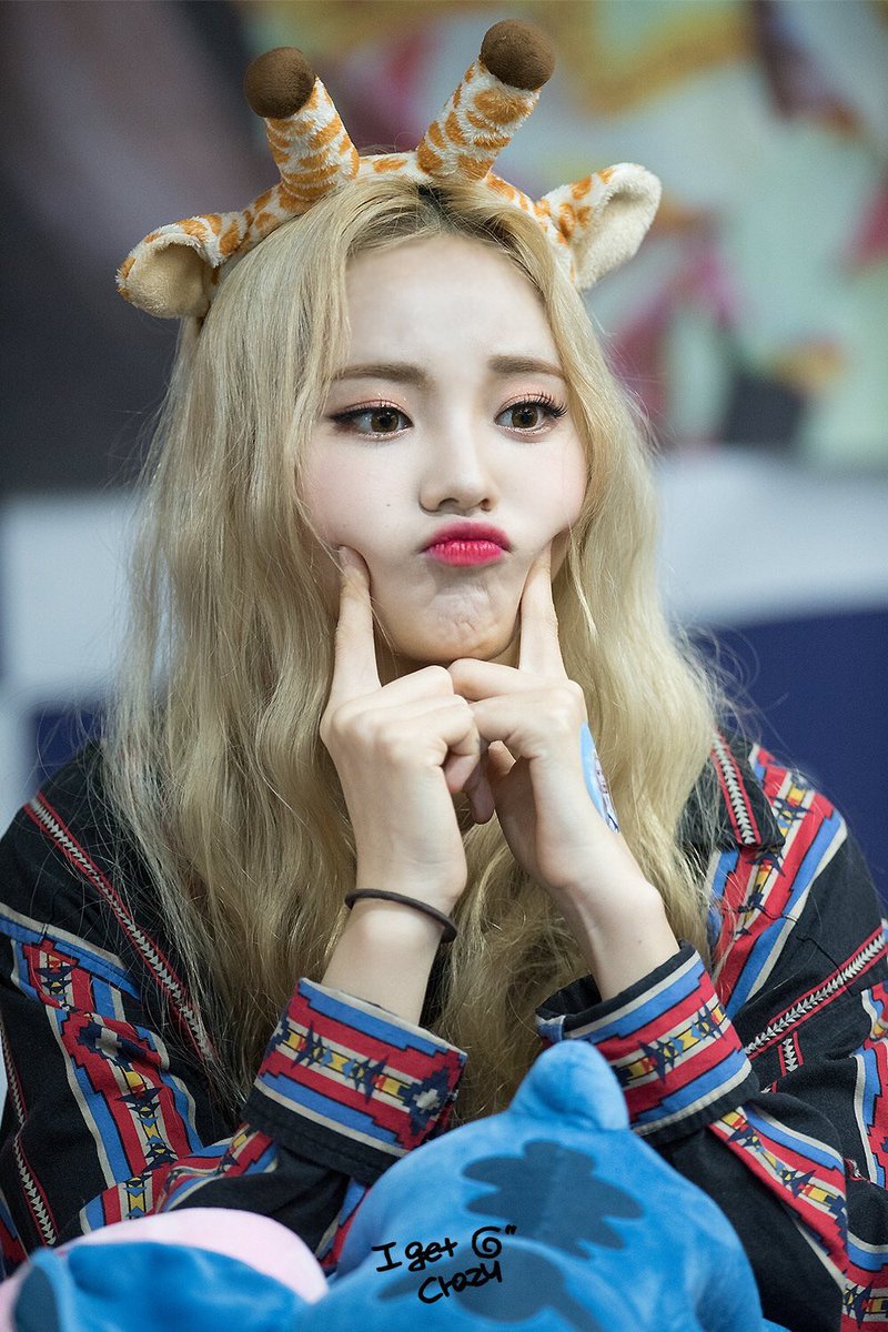 day 4, january 4thjung jinsoul➪ loona - main rapper, lead vocalist, visual➪ bias - regularyou’re so so pretty >:( i love u