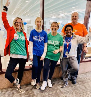 ekatzmark's tweet photo. @dunbarsportsmed &amp; @ekatzmark join forces to educate the community on balance health! @MHealthFairview @walkwithadoc @BurnsvilleYMCA https://t.co/MsaLSkx3GW