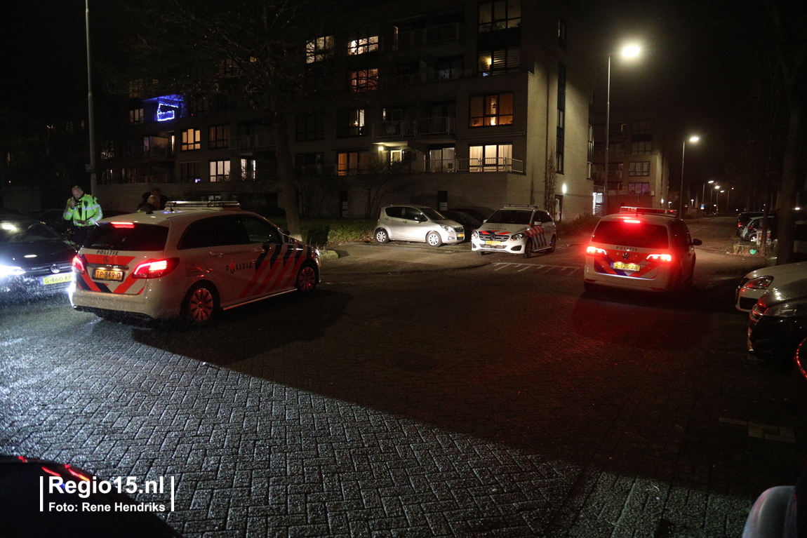 regio15's tweet photo. Melding van een #steekincident op het #Grashof in #Leidschendam. De politie is in de omgeving op zoek naar de verdachte. https://t.co/Z4yc1AvDt3
