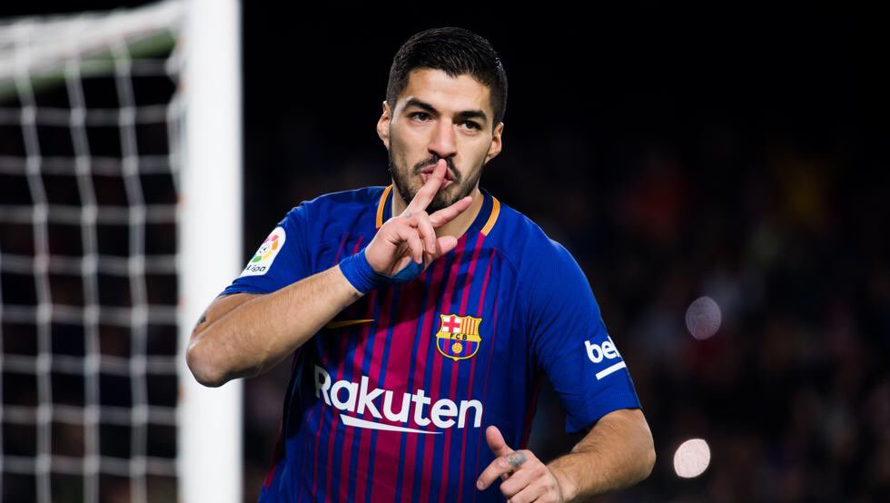 Últimos 10 goles del Barça en La Liga:

LUIS SUÁREZ
Messi (asiste SUÁREZ)
Griezmann (asiste SUÁREZ)
LUIS SUÁREZ
Griezmann (asiste SUÁREZ)
Vidal (asiste SUÁREZ)
Messi (asiste SUÁREZ)
LUIS SUÁREZ
LUIS SUÁREZ
Vidal (asiste SUÁREZ)

Venga, seguid diciendo que se tiene que ir.