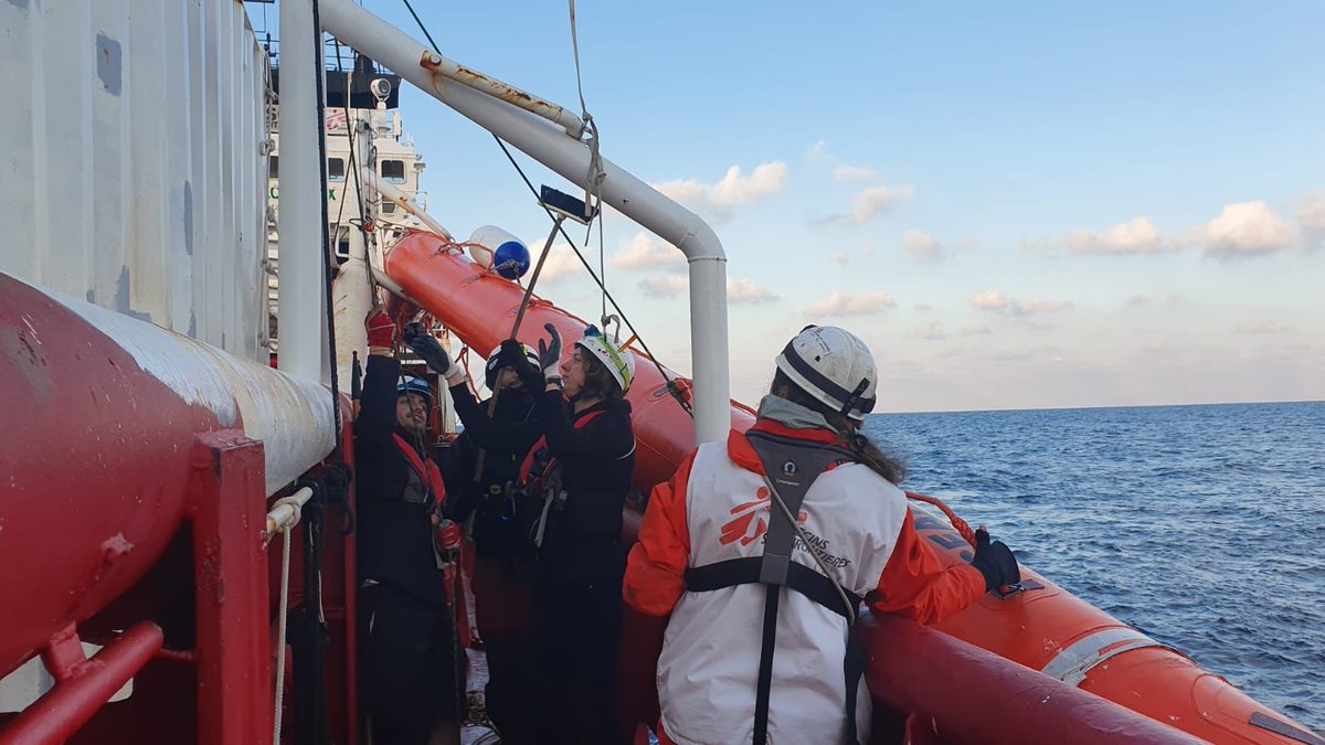 How many #MSFers does it take to recover a banana? And is a broom essential?