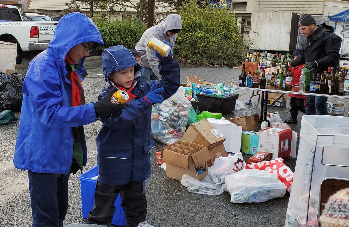 ScouterRobin's tweet image. Still time to bring your bottles to the 1st Cedar Hill #Scout #bottledrive! (Until 3pm) goo.gl/maps/UvXFAZ1Np…