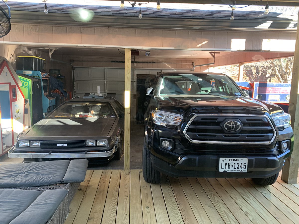 90minutetape's tweet image. Truck had to creep onto the deck so we could get the time machine to a local event tonight. #toomanyprojects