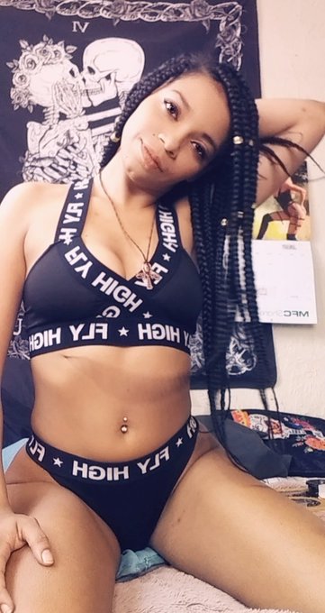 Want a 420 cutie? https://t.co/R6F1DXzHGR