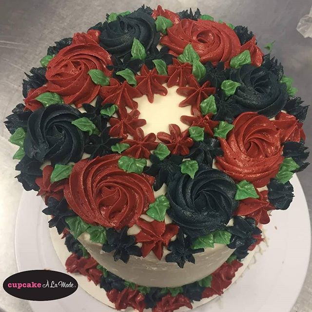 Cupcakealamode's tweet photo. Look at the flowers we got to put all over this cake!  We love making special order cakes full of flowers and fun in any of our amazing buttercream flavors!  Call in to either Cupcake A La Mode (Plaza or Summit Fair) and we'll see how we can help make this winter a little more ch https://t.co/s0lTsBQvsk
