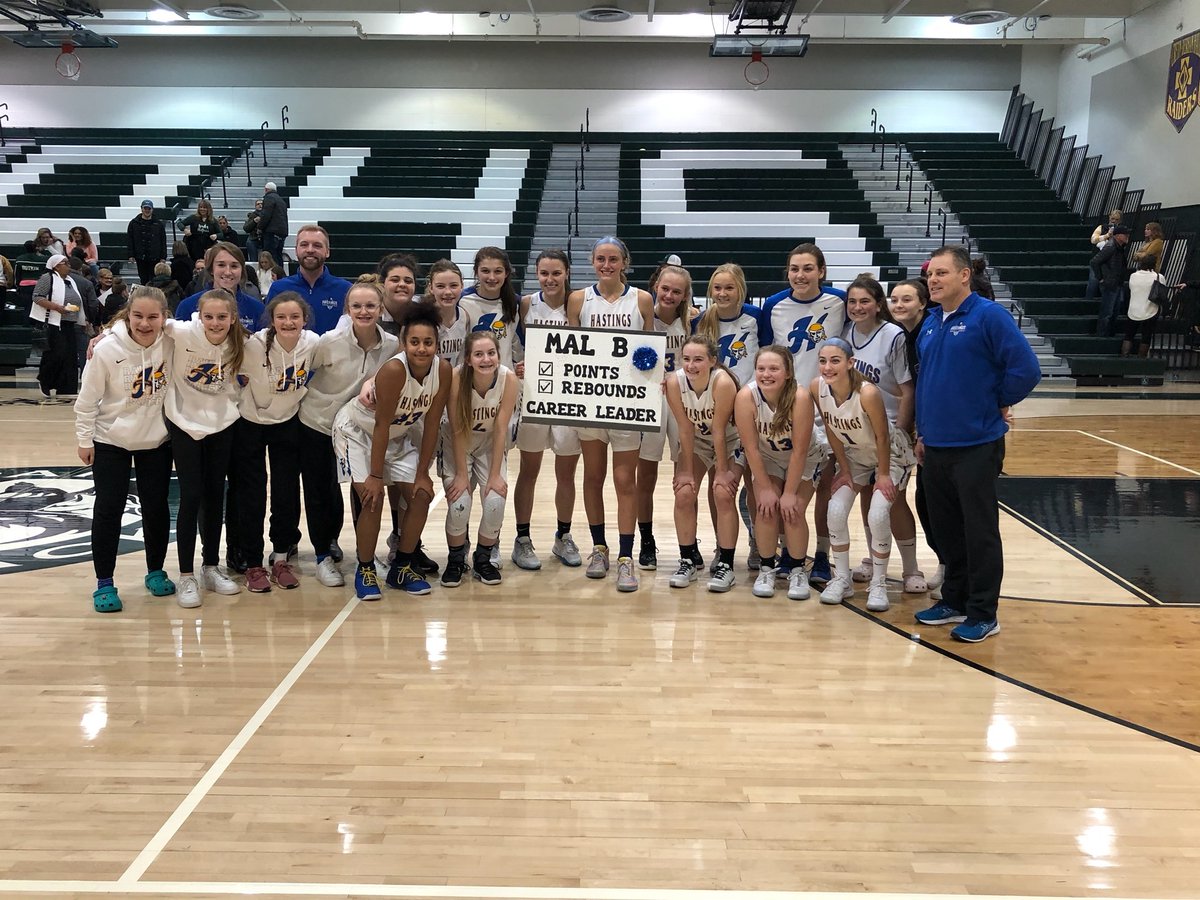 HHS_RaiderNews's tweet photo. Girls BB wins 53-31 at Park today. Senior Mal Brake becomes HHS all-time career leading scorer &amp; rebounder. GO RAIDERS https://t.co/vNEFs9kI4O