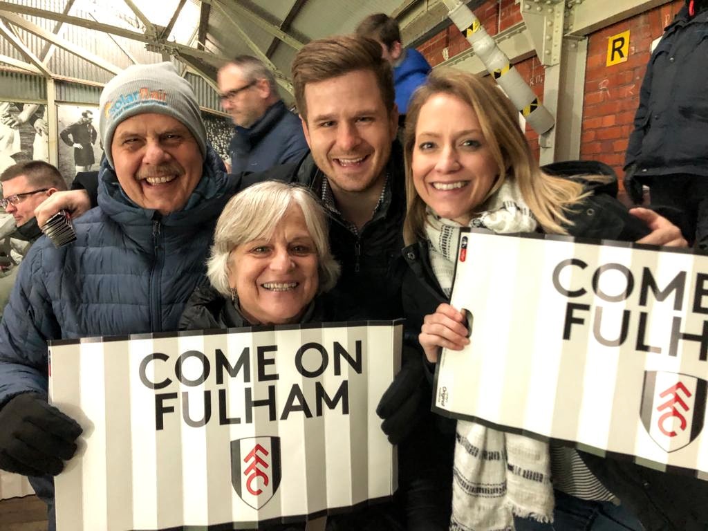 theanchoredblog's tweet photo. Cheering on the hometown team! ⚫⚪ #GoFulham https://t.co/hWmKgaYQ0e