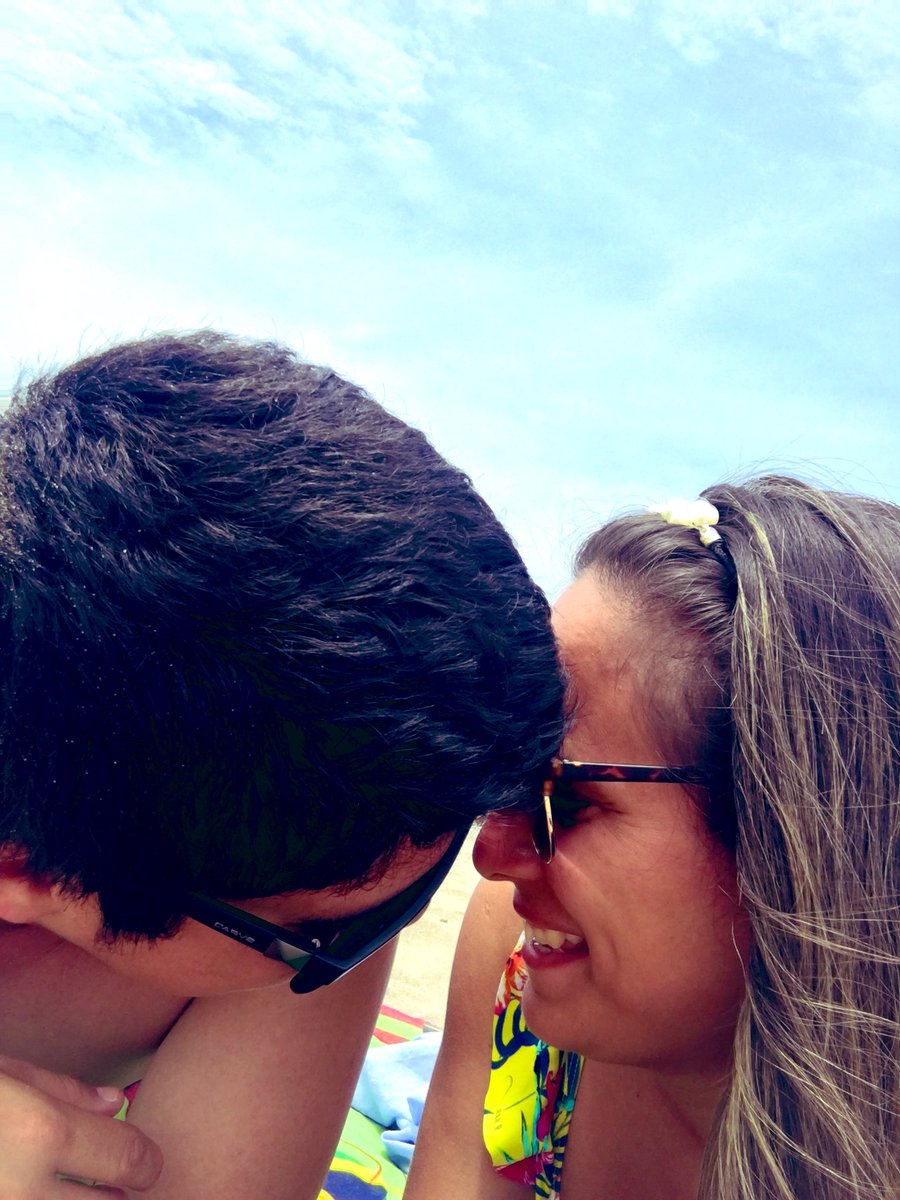 EstherVertizS's tweet photo. Amor bonito ☺️🌻🤗 ... Te quieroadoro compañero! S.R. https://t.co/IqYSMQTpSz