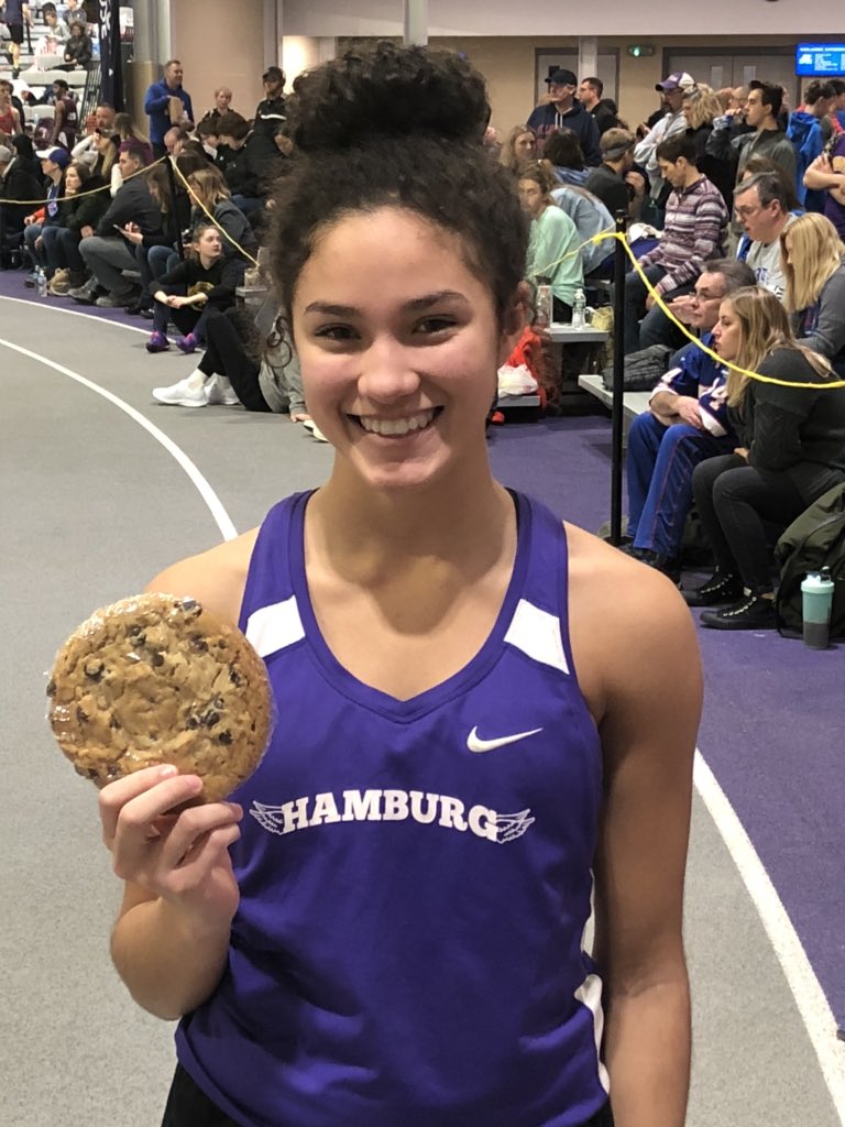 Congratulations to Deborah “Wonderbun” Borysewicz who broke the Hamburg School Record in the 55m w/ a time of 7.49 at the New Year Classic Invite at Houghton College. The previous record of 7.52 set in 2015 was held by A.Villarini. Nice job!