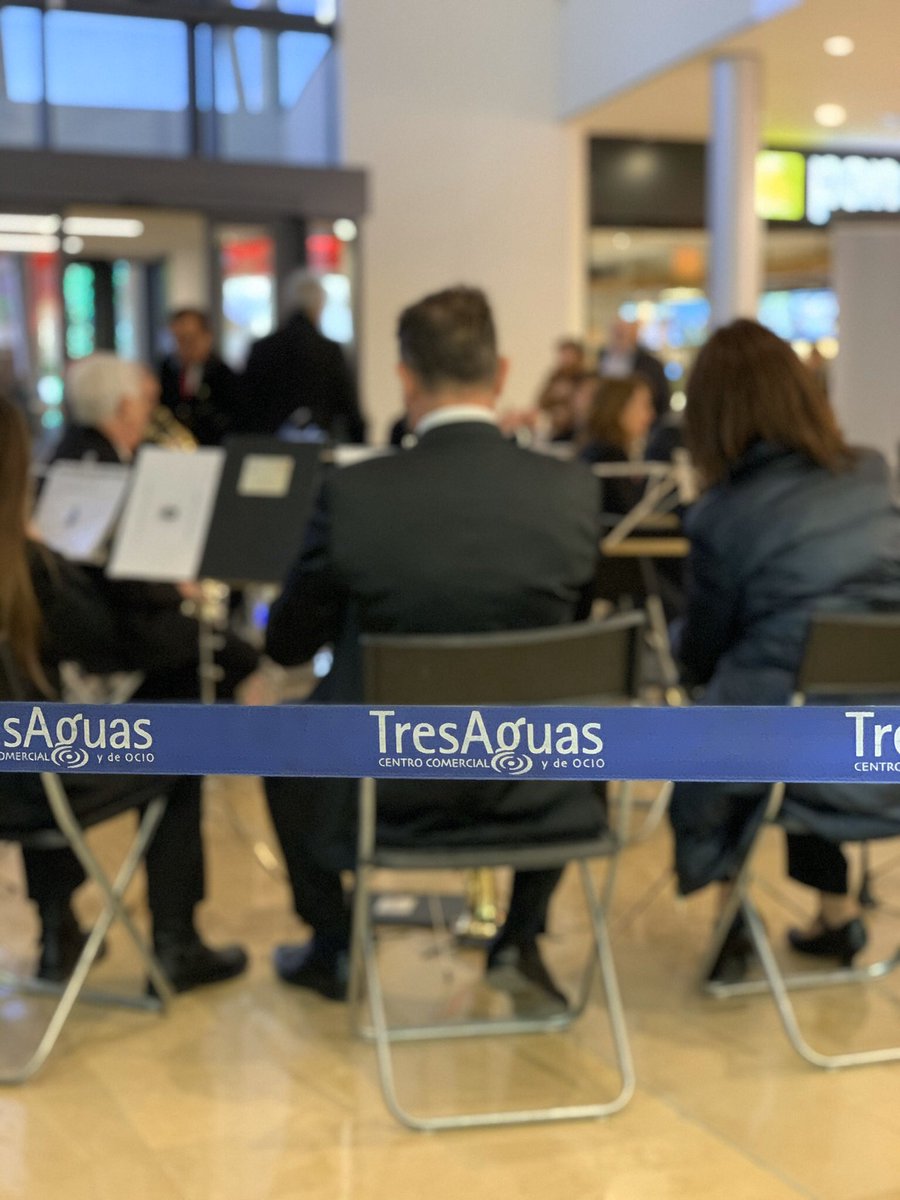 goyart's tweet photo. Música en vivo en C C TresAguas, regalos originales y decoración en Goyart, hasta -80% de descuento. Lo que buscas al mejor precio y con el mejor ambiente. https://t.co/CPaDoe3KzP